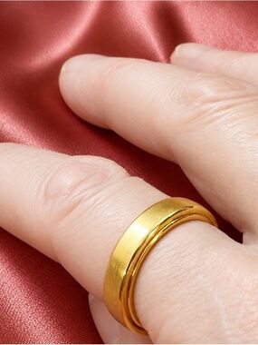 DEAN DAVIDSON designer 22k Brushed Gold Signet Ring. BRAND NEW!  SIZE 5